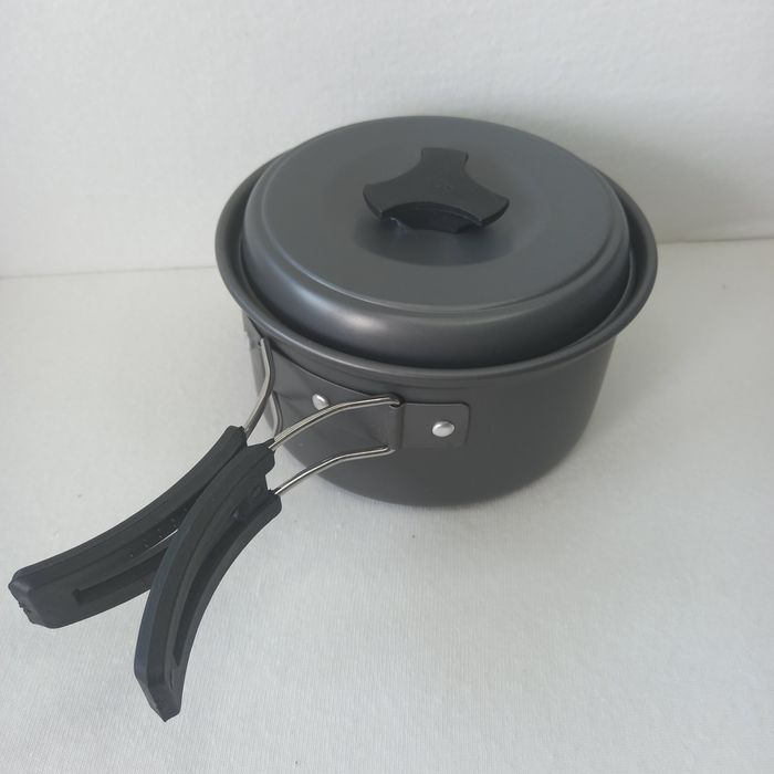 Zestaw naczyń turystycznych