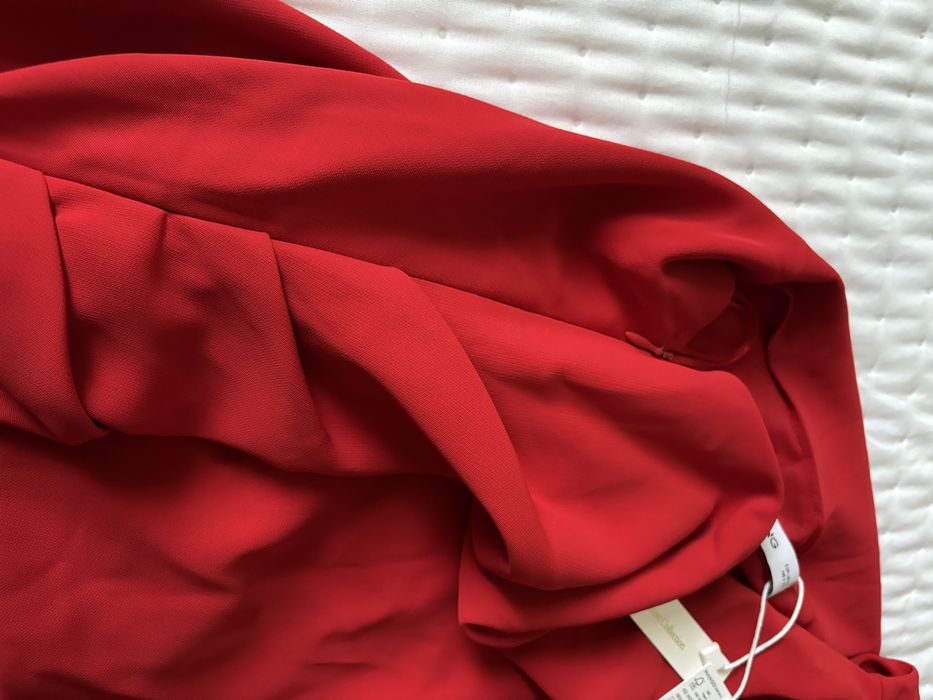 Macacão assimetrico vermelho Mango