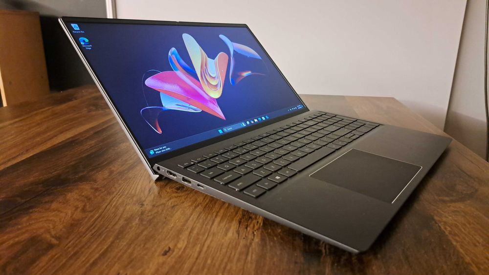 laptop Dell Vostro 5510 i7 / 32 /512