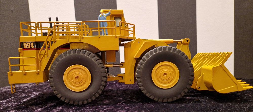 NZG 366 Caterpillar 992 1:50  Komatsu WA 600-8 1:50 Ładowarka kołowa