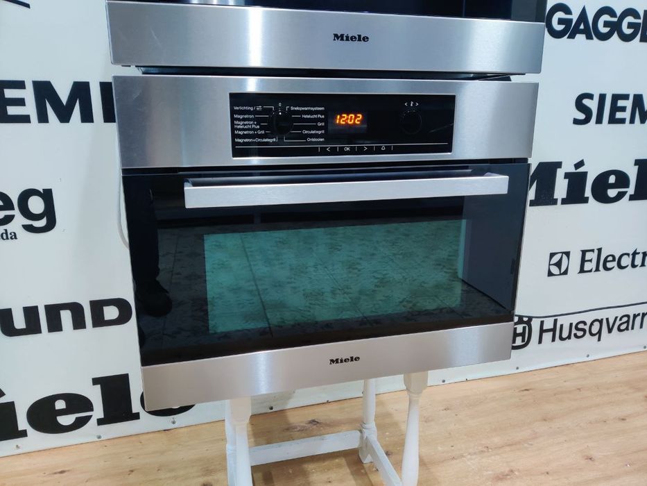 Комплект Miele™ 3в1. Духовка з мікрохвильовоюH5040BM+КофемашинаCVA5060