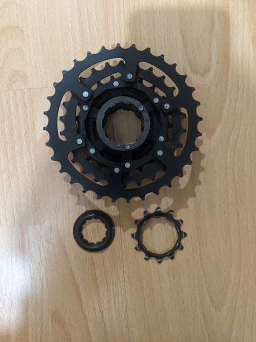 Шатуны и кассета для велосипеда