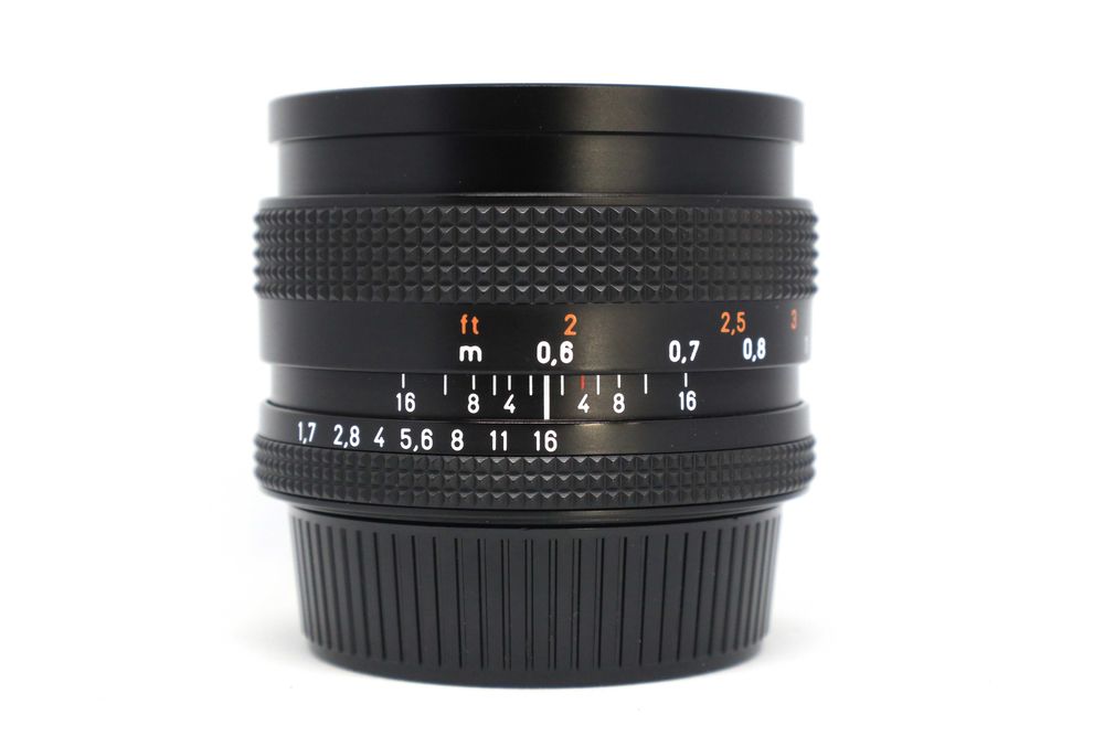 Carl Zeiss Planar 50mm 1.7 T* (Contax / Yashica)