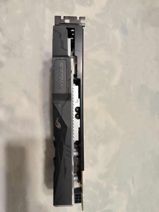 Asus ROG Strix 4GB RX 57064585558422913122