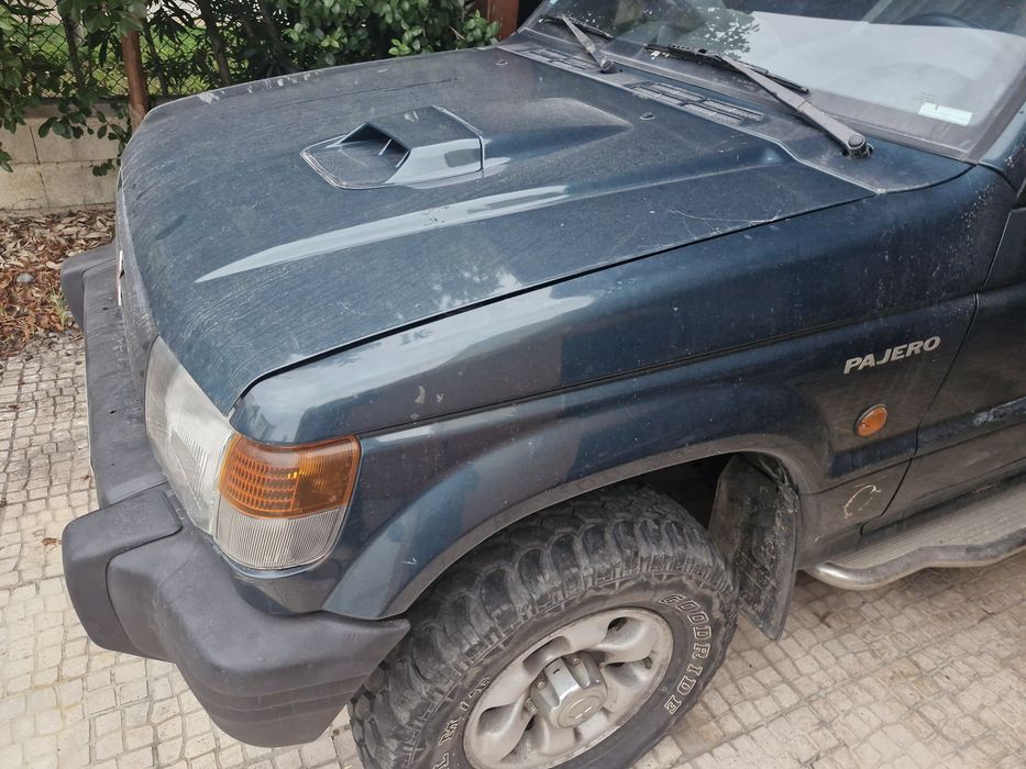 Vendo jipe Mitsubishi  2.8 diesel do ano 1998,.com 260.000km