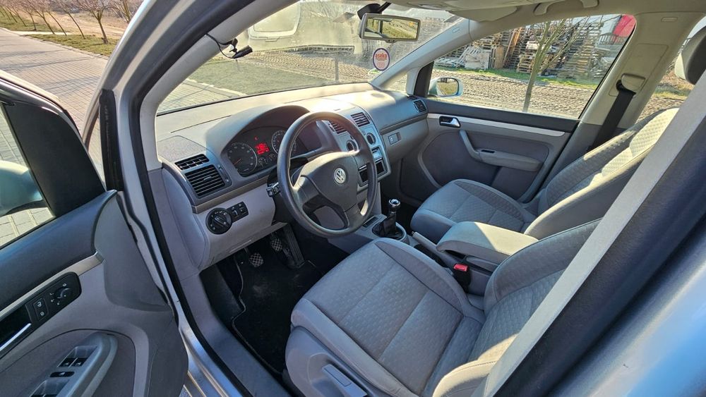 Volkswagen Touran  2008r 1 właściciel Klima ISOFIX Benzyna