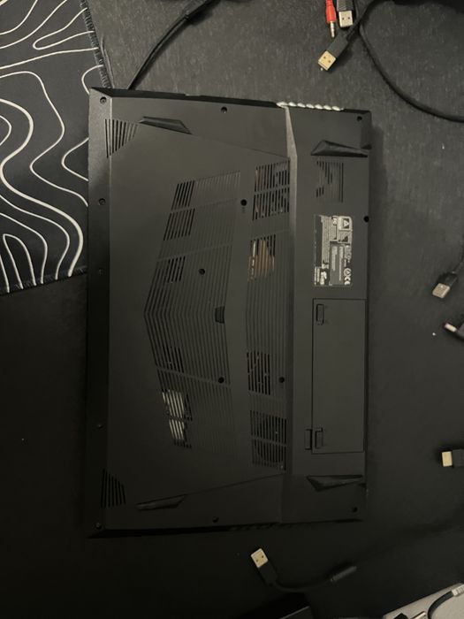 ТЕРМІНОВО Продам ігровий ноутбук DREAM MACHINES