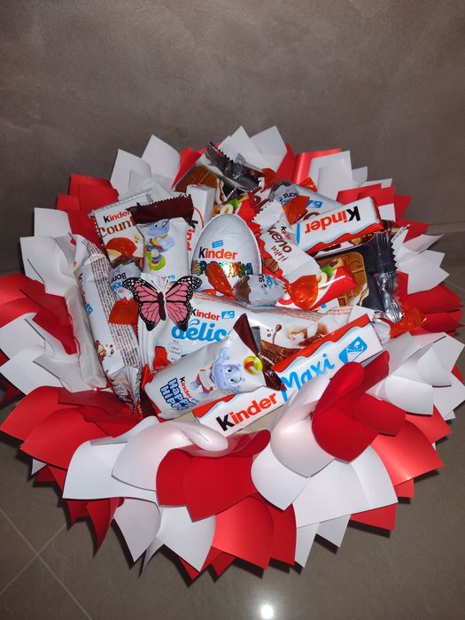 Bukiety boxy na każdą okazję róże mydlane i słodycze