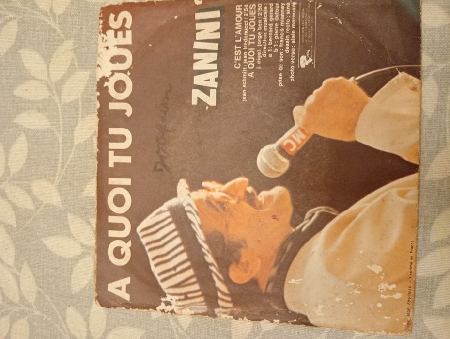Zanini 7-inch Vinyl Record with Single - A Quoi Tu Joues