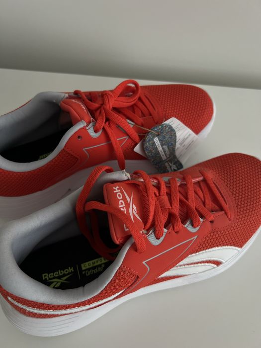 Оригінальні кросівки Reebok