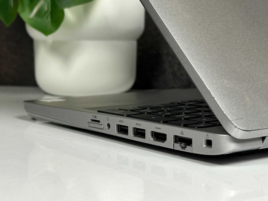 TANIE ULTRABOOKI! DELL Latitude Dotyk 15 cali 5510 Intel Core i5-10Gen 8GB RAM 256GB Dysk SSD Laptop FHD-T Windows 11 Pro