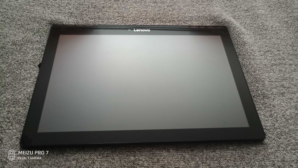 Планшетний ПК Lenovo TB2-X30L