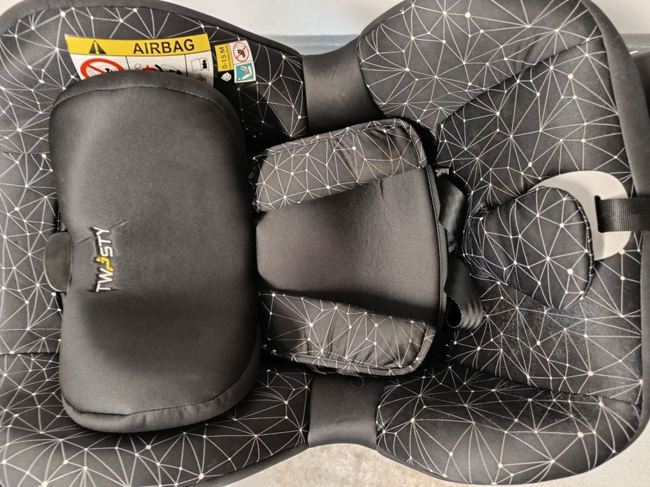 Fotelik samochodowy Twisty I-size ISO fix.