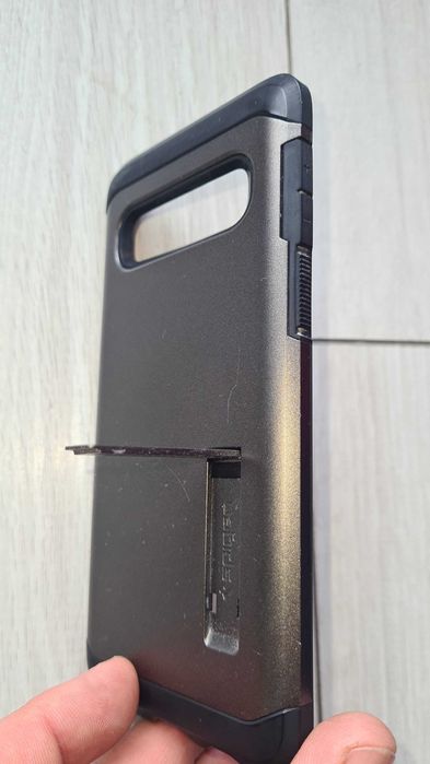 etui Samsung S10 Spigen
