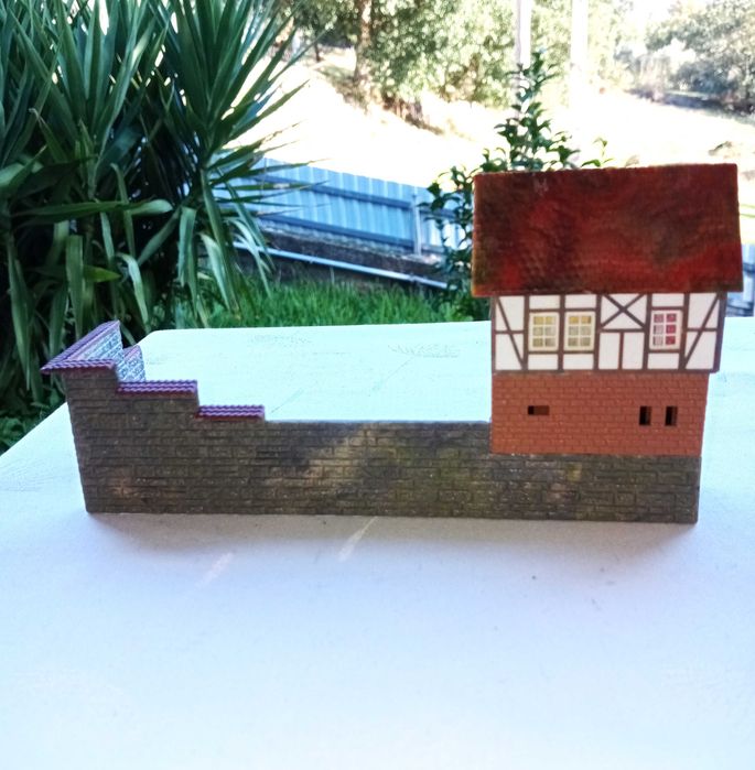 FALLER B-924, Entrada e limite da cidade