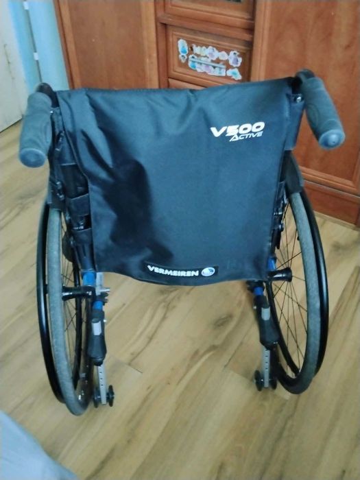 Wózek aktywny V500 Aktive  gratis kółka przeciw wywrotne do wózka aktywnego oraz nowa poduszka