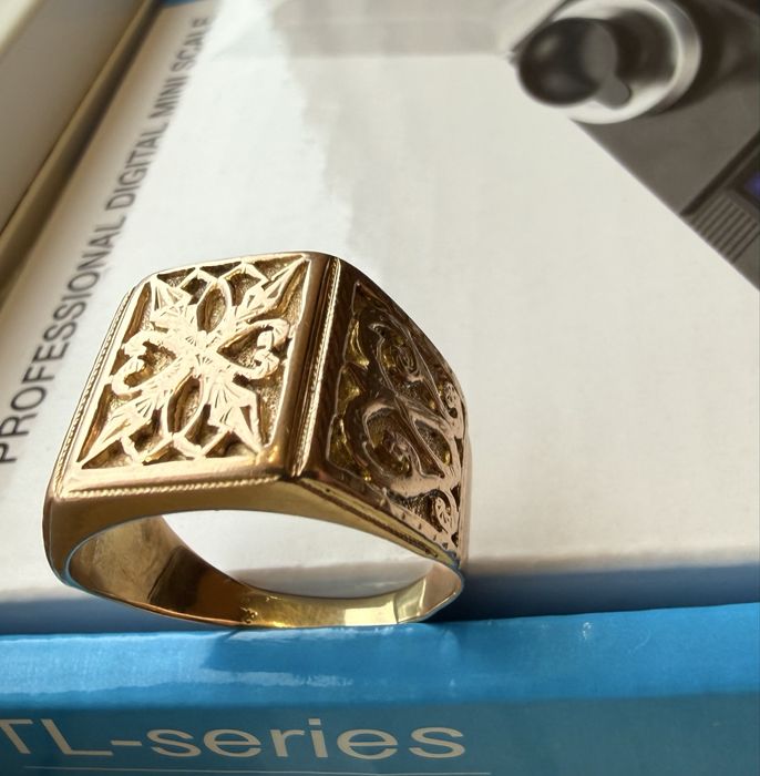 Золотой перстень 585 пробы 11 грам