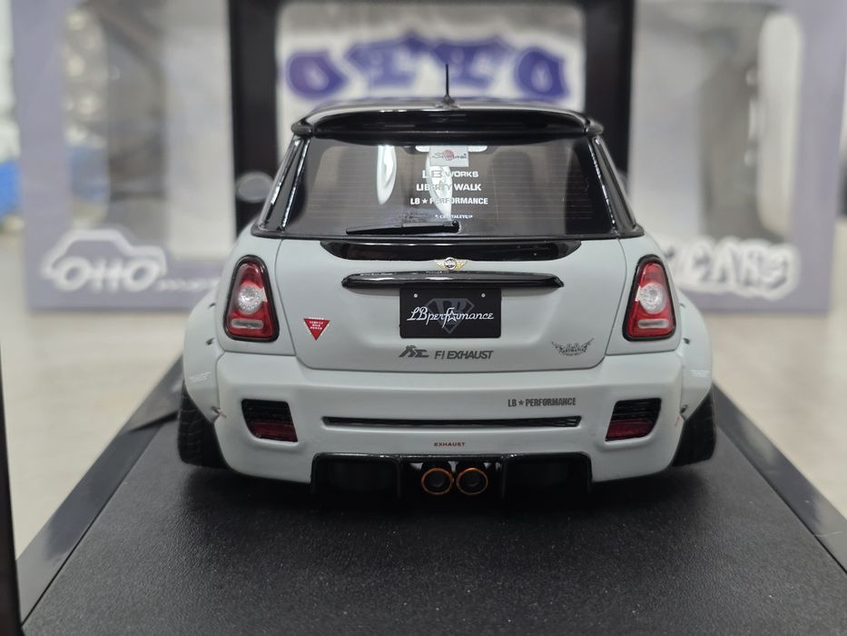 1/18 Miniatura Mini Cooper R56
