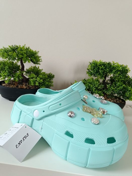 Turkusowe crocsy 41