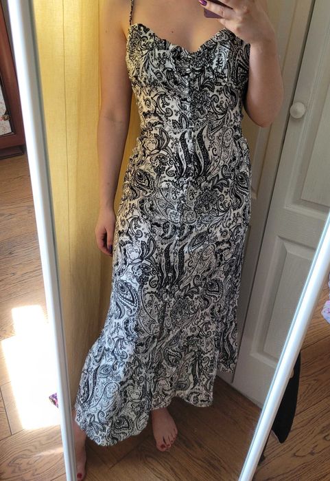 Bawełniana sukienka midi Zara print boho paisley dekolt falbana