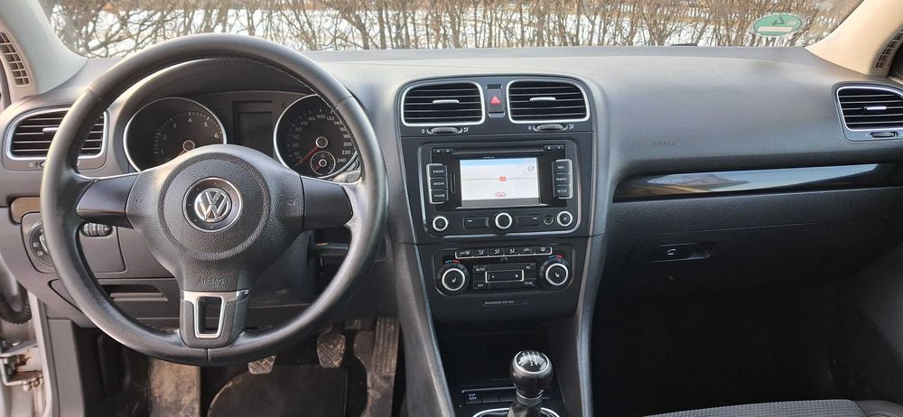 Volkswagen Golf VI 2009 1.6 benzyna 102KM