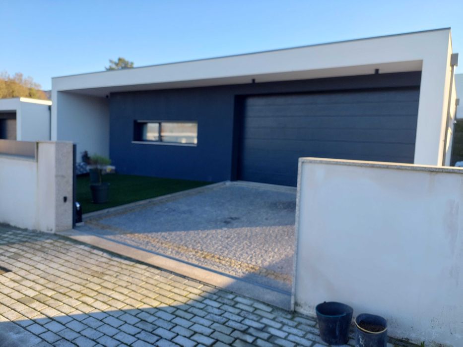 Vendo Moradia Térrea ,Arquitetura Moderna