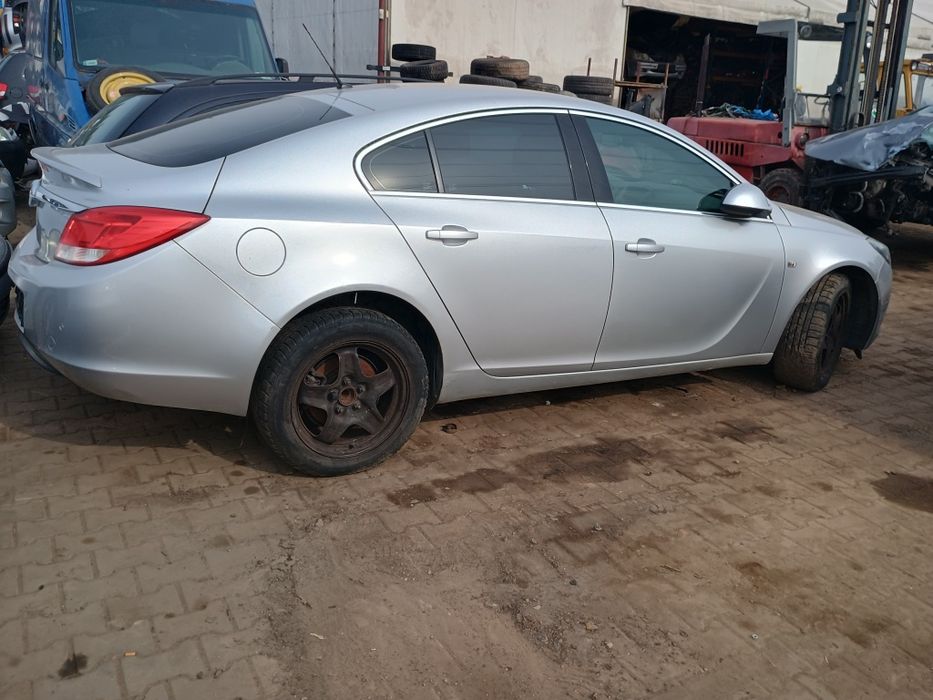 Maska błotnik drzwi klapa bagażnika Opel Insignia z22a