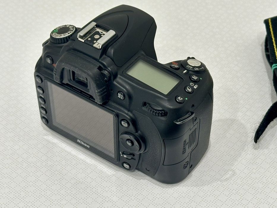Nikon D90 body z paskiem