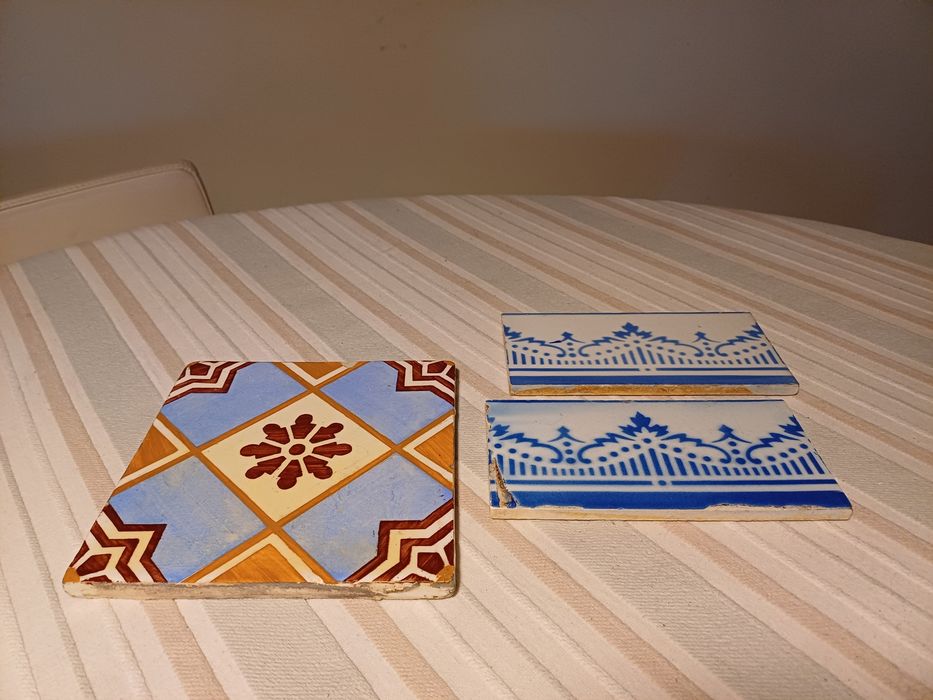 3 azulejos antigos