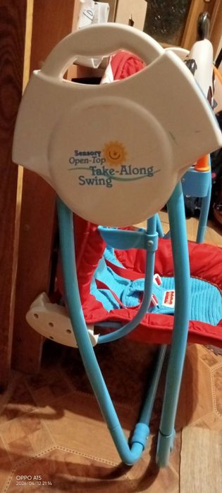 Качеля и шезлонг для малышей.