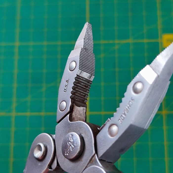 Schrader Tough мультитул