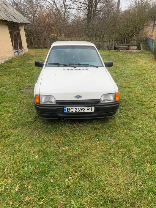 Ford Escort 1.3л