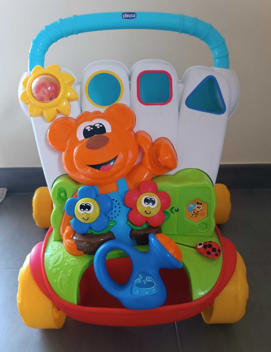 Andador Chicco com Acessórios e atividades