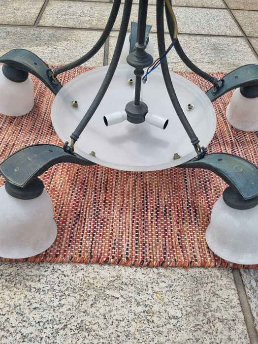 Candeeiro de tecto rústico em ferro e vidro