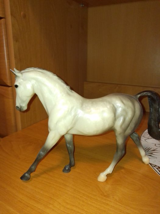 Лошадь фирмы Бреер