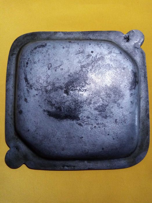 Peça  Única em Bronze muito antiga.