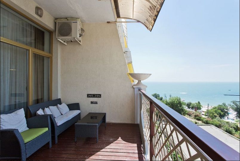 от Хозяина. 2 СПАЛЬНИ-ЗАЛ, ВИД НА МОРЕ, терраса, Аркадийский дворец