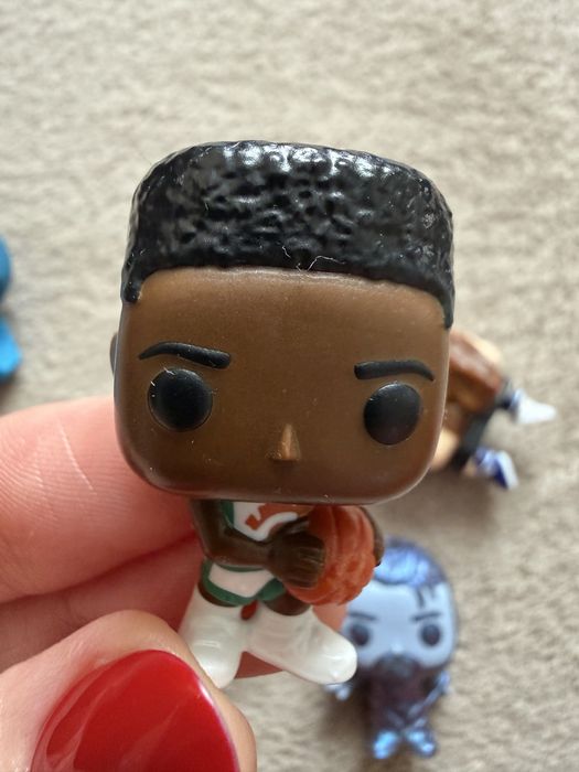 Колекційні фігурки Дивні дива ( Kinder joy)