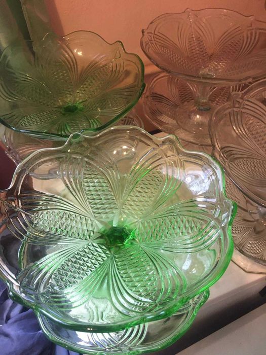 Банки 3л. кльоші, фруктовниці.