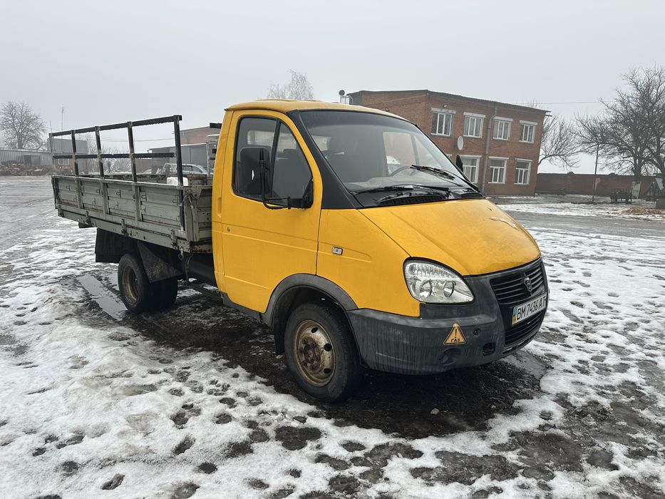 Продам газель бортову