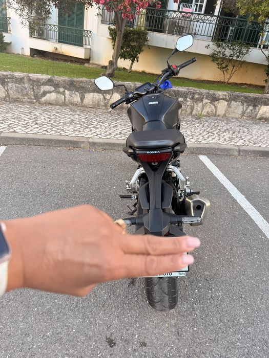 Honda CB300R  mate cafe