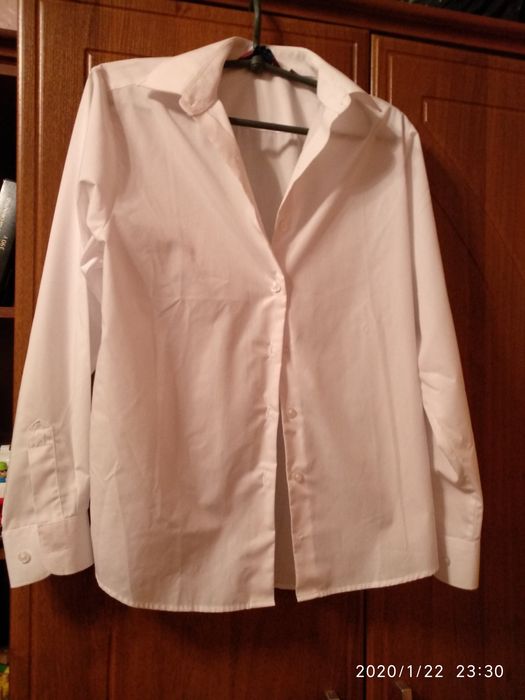 Біла рубашка жіноча розмір S