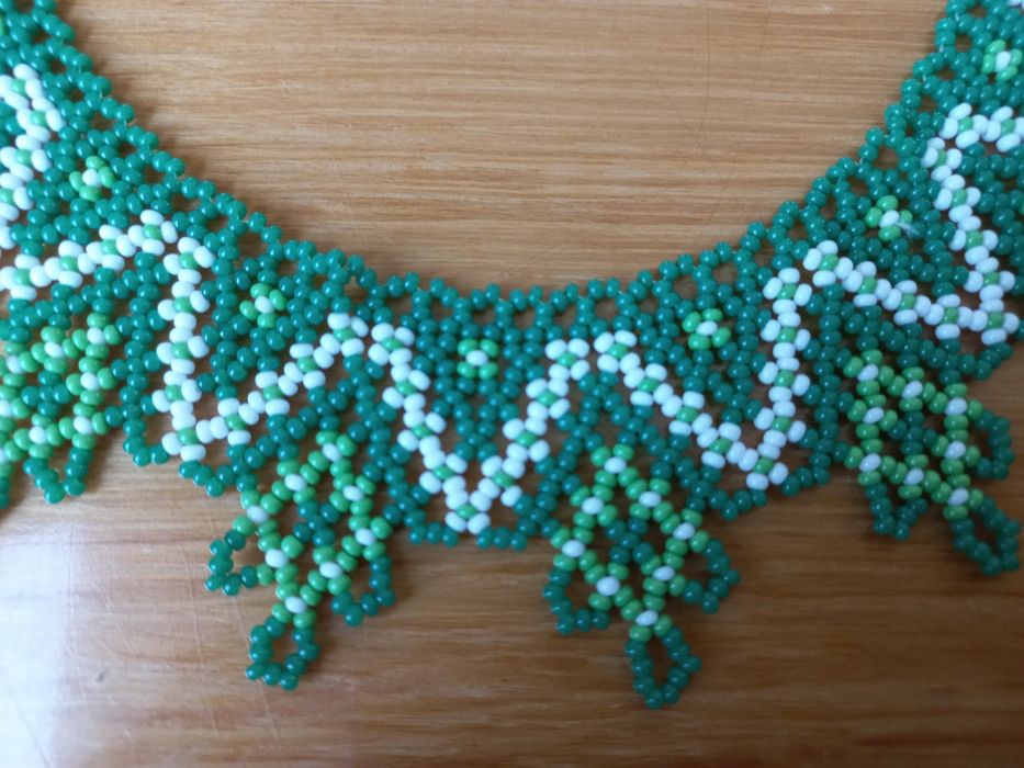 Намисто ручної роботи з чеського бісеру, кольє на шию