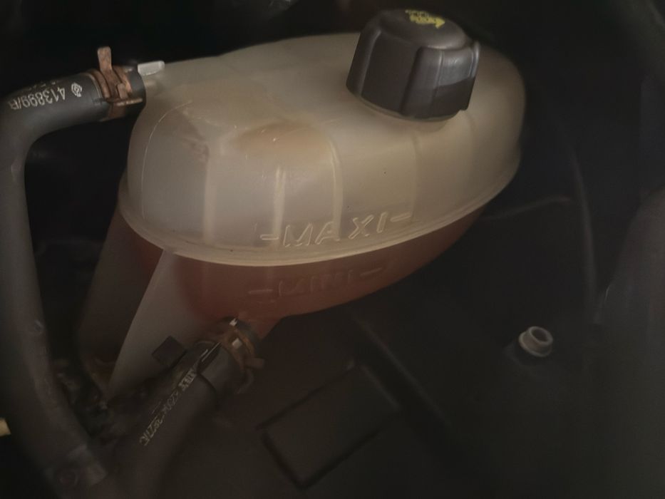 Opel. VIVARO 2.0 D // 6 передч / 2010 Р