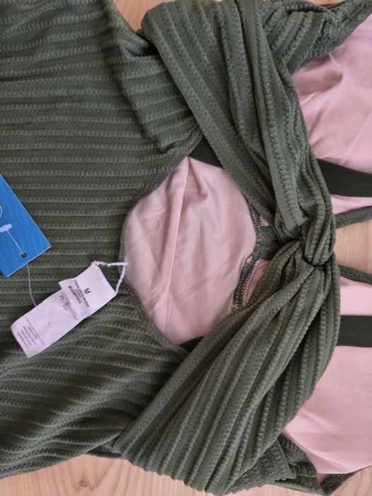Jednoczęściowy strój kąpielowy M