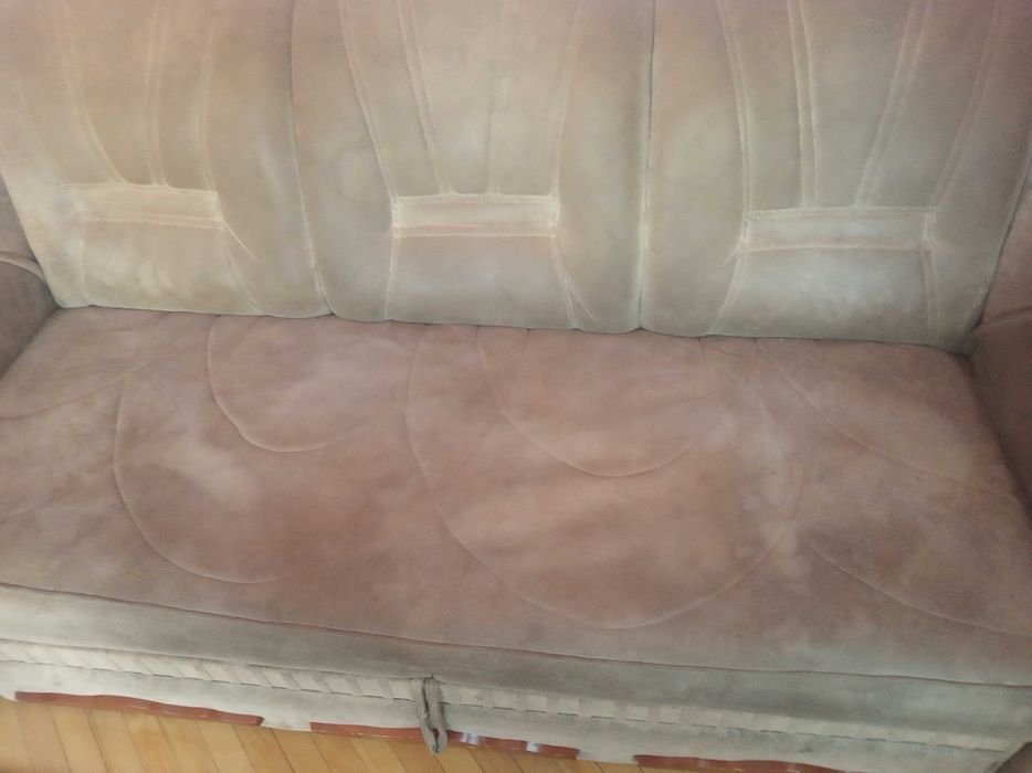 Продам диван тримісний