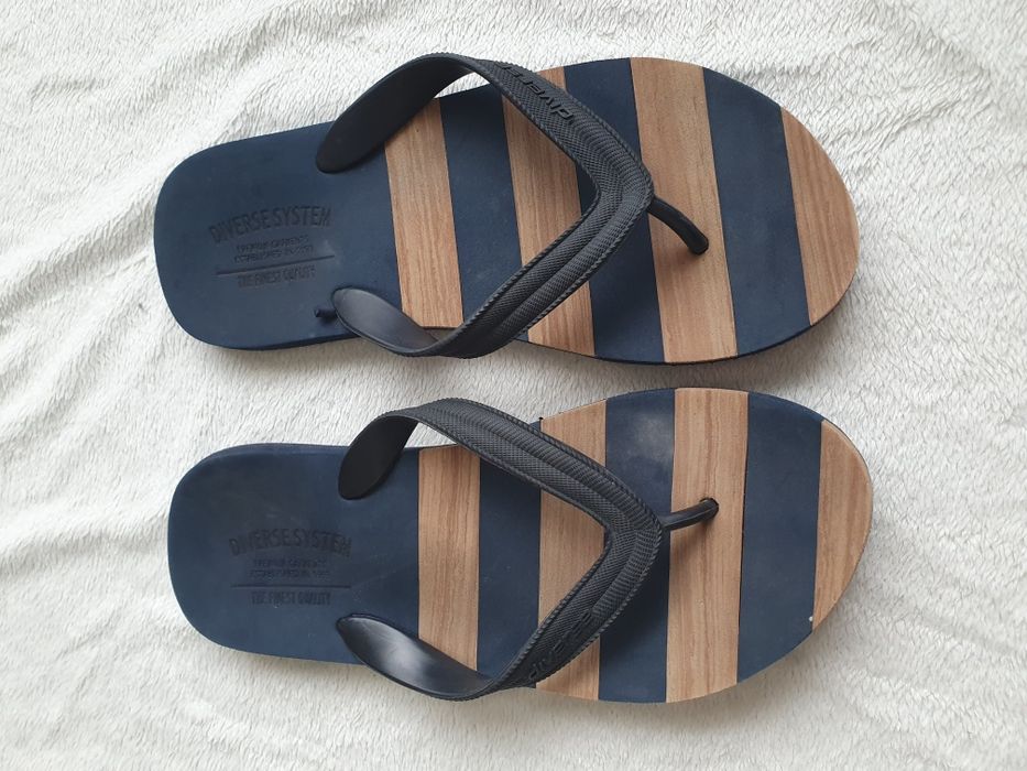 japonki diverse klapki 41/42 piankowe lekkie 27cm