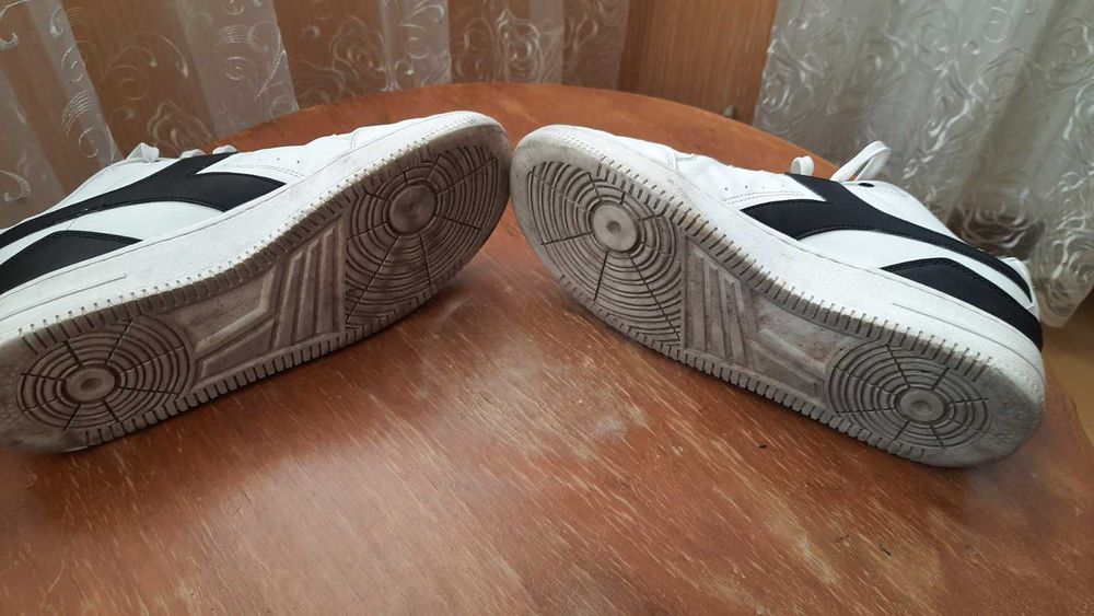 Кросівки DIADORA 46 розмір