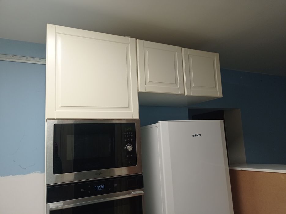 Mikrofala Whirlpool AMW 160 IX z grillem