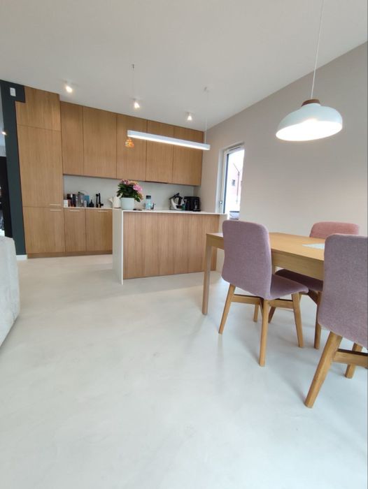 Eksluzywne wykonczenia z mikrocementu - podłogi, ściany, schody,